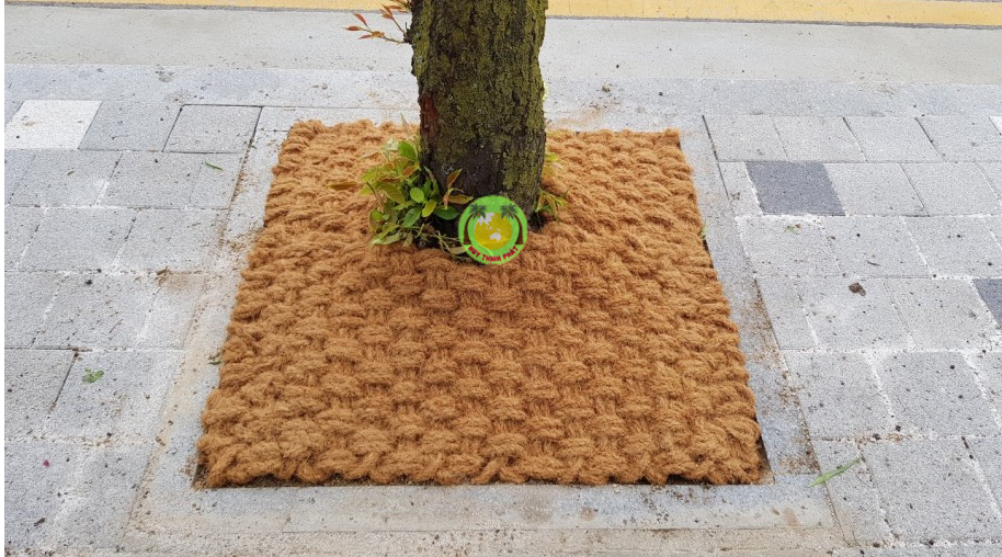Tree protected mat